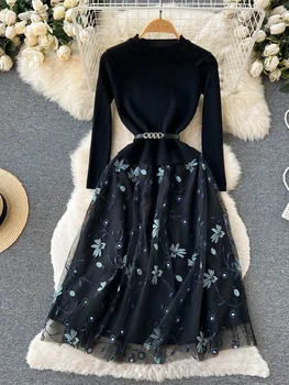 2023 Jesensko-zimsko luksuzno donje haljinu-džemper s cvjetnog mreže i vezom, dugih rukava i s pojasom, crno трикотажное haljina Midi Protežu-Vestidos